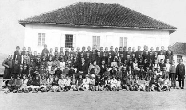 Zapis učitelja: Boljkovci – između škole, crkve, česme i kafane…