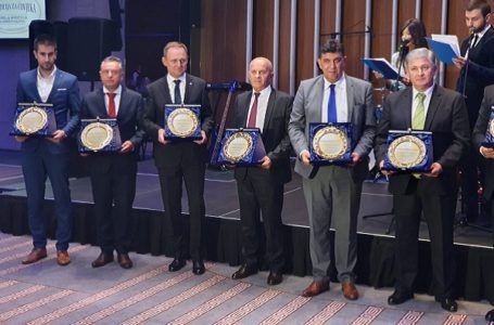 Nagrada Moravičkom upravnom okrugu i Slobodanu Joloviću
