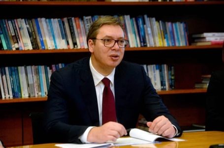 Vučić pušten kući nakon lečenja na VMA