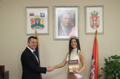 Predsednik Kovačević ugostio Mis Srbije Andrijanu Savić