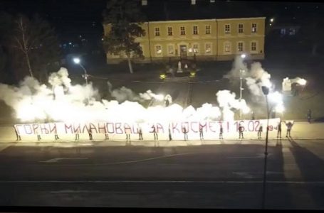 Paljenjem baklji i vatrometa najavili humanitarni koncert „Za naše Kosovo i Metohiju“
