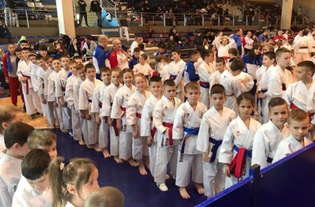 Karatisti „Milanovca“ ostvarili odličan rezultat osvojivši 22 medalje