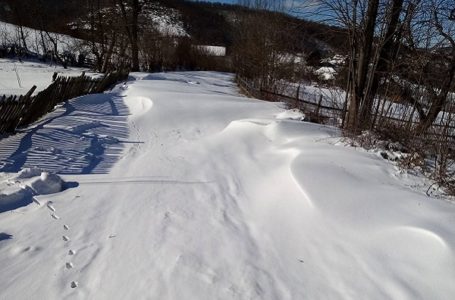 U višim predelima milanovačke opštine još uvek postoje neprohodni putevi