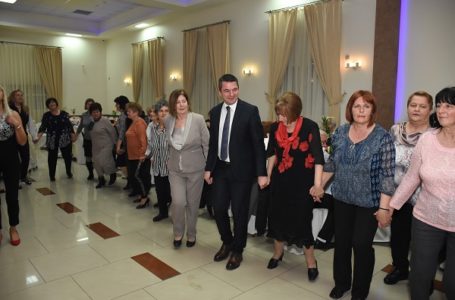 OO SNS: Udruženje penzionera podržalo Srpsku naprednu stranku