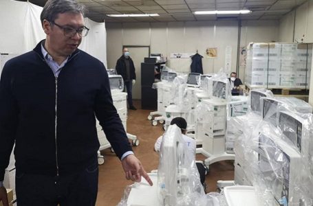 Stigli novi respiratori, objavio predsednik Vučić