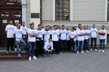 Bivši fudbaleri Borca počeli štrajk glađu