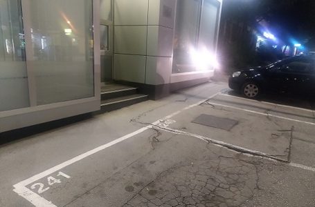Dveri: Čiji su trotoari?