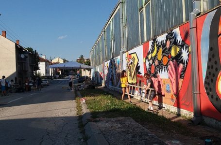 Novi mural Davida i ekipe u Milanovcu; oslikana hala Tehničke škole
