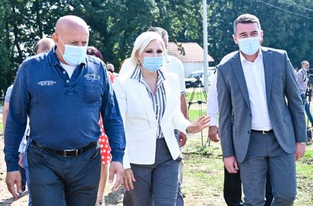 Mihajlović u Pranjanima: Ponosna sam na srpski narod koji se i danas bori za svoju zemlju