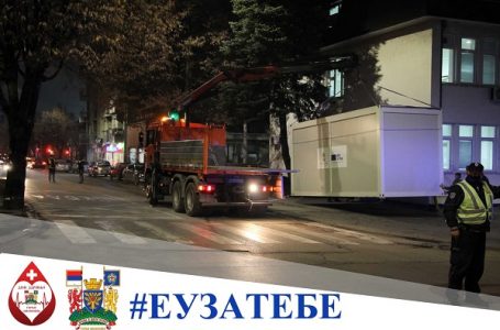 Kontejner za trijažu pacijenata postavljen ispred Doma zdravlja