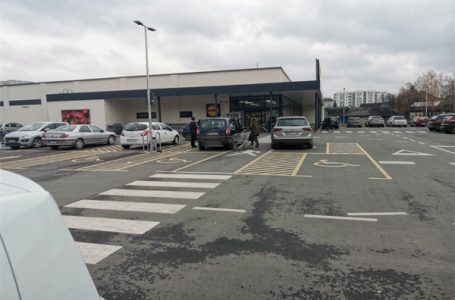 Čitalac reporter: Još jedan primer bahatog parkiranja