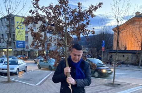 Dejan Kovačević, predsednik opštine Gornji Milanovac čestitao Badnji dan i Božić