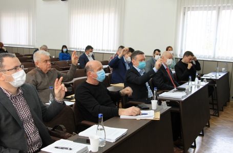 Većnici usvojili Odluku o povećanju cene vode koja se neće odraziti na račune građana
