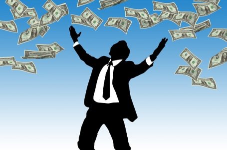 Izjednačili se dolar i evro, najniža vrednost evropske valute u 20 godina