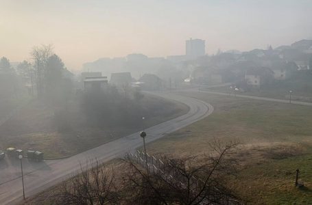 Klimatolog: Što je magla čudnije boje to je zagađenje veće
