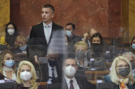 (VIDEO) Bivši poslanik naprednjaka građane nazivao „ustašama“, a studente „balijama“