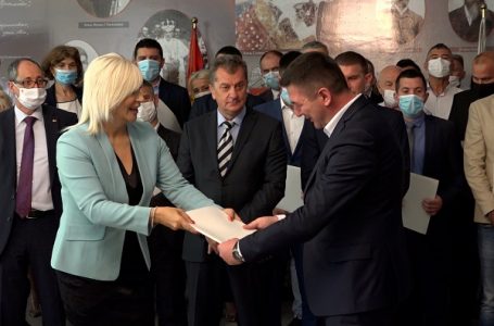 U Kraljevu potpisani ugovori Ministarstva energetike sa 67 lokalnih samouprava