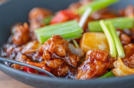 Ukusna piletina sa karijem