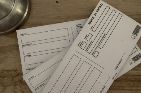 Šta sve plaćamo na šalteru?