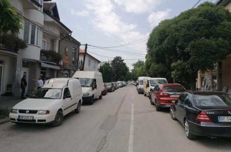 Čitalac reporter: Sinđelićeva – Dvosmerna ulica za jednosmerni saobraćaj
