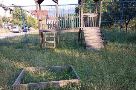 Čitalac reporter: Zapušteno dečije igralište