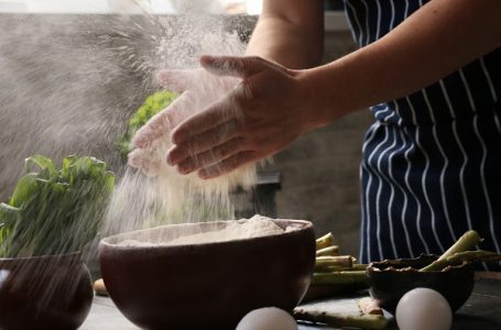 Topao doručak – piroške sa šunkom i kačkavaljem