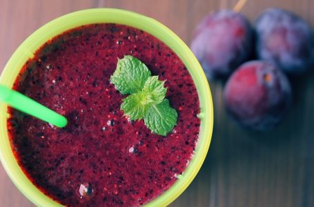 Smoothie od šljiva i đumbira