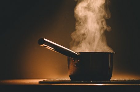 Ne valja koristiti izgrebane ili polomljene šerpe, kada posuđe postaje otrovno