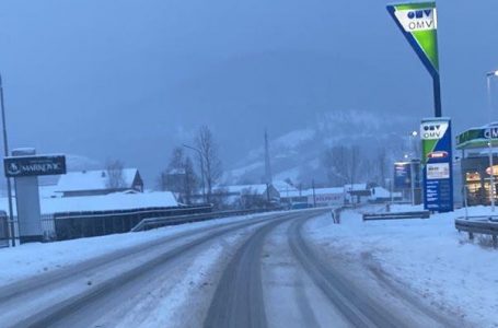 Oprez u vožnji zbog snega i poledice