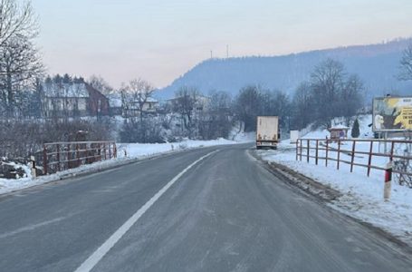 Upozorenje: Zbog niskih temperatura moguća poledica na putevima