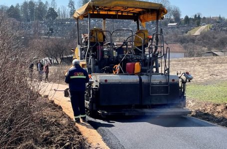 Asfaltiranjem putnog pravca Ivice – Orlijak zvanično počela građevinska sezona
