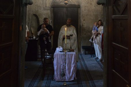 Fotografija nedelje: TAJNA KRŠTENJA