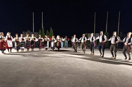 Održana smotra narodnog stvaralaštva „Veče pod grmom“