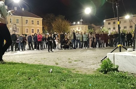 Stojković: Kontrolišite lokalni budžet. Glišić: Jedemo krompir iz Argentine, dok krompir iz Teočina propada