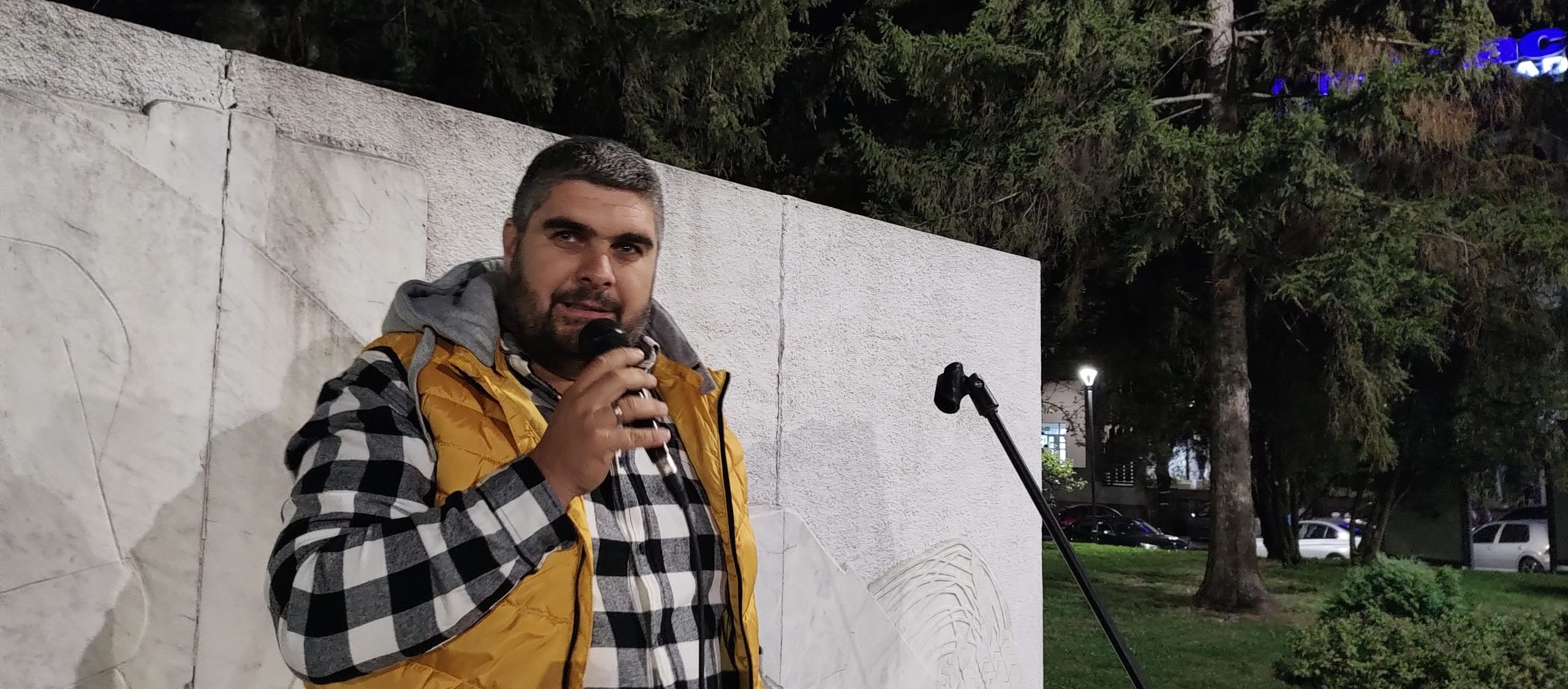 Stojković: Kontrolišite lokalni budžet. Glišić: Jedemo krompir iz ...