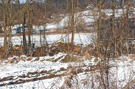 Vodosnabdevanje Mrđenice (Takovo) zahteva prokopavanje Dičine, problem privremeno rešen, trajno – na proleće