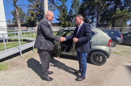 Opština Gornji Milanovac donirala Centru za socijalni rad novo vozilo