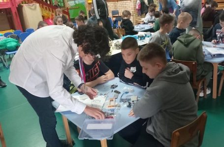 PU Sunce: Veliko interesovanje za kreativnu radionicu elektronike i robotike