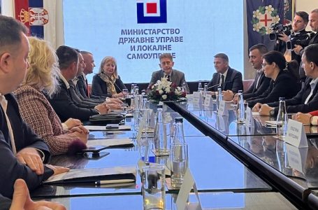 Martinović u G. Milanovcu potpisao 14 ugovora o uspostavljanju Jedinstvenog upravnog mesta