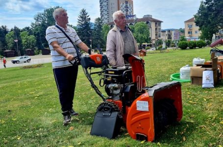 Fondacija „Čovekoljublje“ donirala opremu za delovanje u vanrednim situacijama