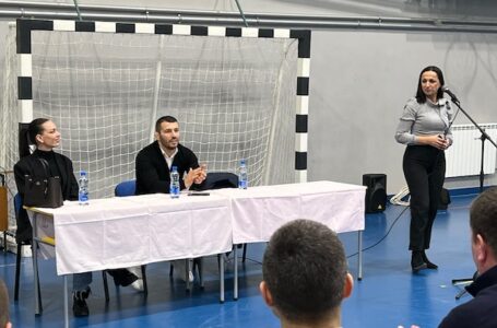 Tribina „Kako se postaje šampion“ – Tijana Bogdanović i Davor Štefanek u OŠ „Momčilo Nastasijević“
