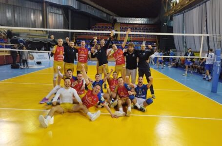 NOVOSTI IZ OK „TAKOVO“: Odbojkaši slavili u Subotici – Odbojkašice poražene kod kuće