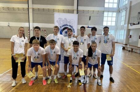 OSVAJAČI DRŽAVNOG PRVENSTVA U FUTSALU Gimnazija „Takovski ustanak“