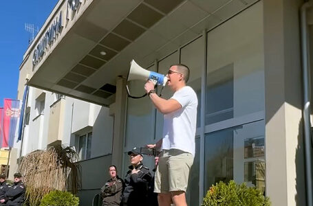 Šesnaest tužbi protiv Branimira Stojčića – zbog čega?