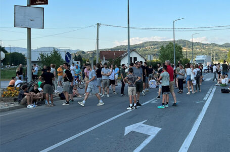 (BLOG FEED) Blokada Trijangle – Gornji Milanovac (foto+)
