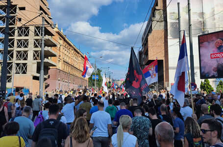 ČISTE RUKE – program akcije protiv korumpiranih kadrova nakon smene režima