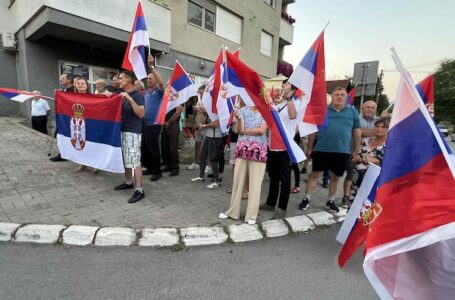 Naprednjaci se večeras skupljaju u 50 mesta u Srbiji