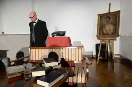 Održana premijera monodrame „Moj brat Momčilo“ u Muzeju rudničko-takovskog kraja