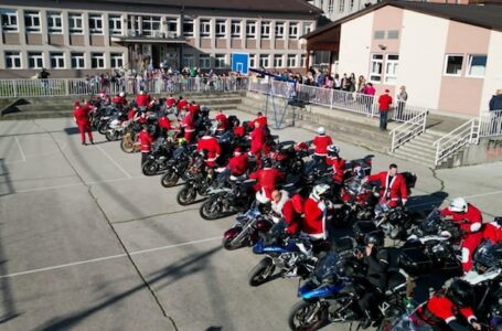 Praznična magija na dva točka: Bajkeri Deda Mrazevi doneli radost u Gornji Milanovac