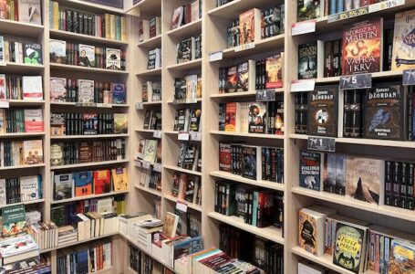 Novi glas ruske književnosti – „Dokopati se Tarkovskog: Nekulturne priče“ Pavela Selukova u prodaji